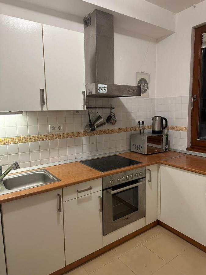 Central Apartment With Balcony Budapest Exteriör bild